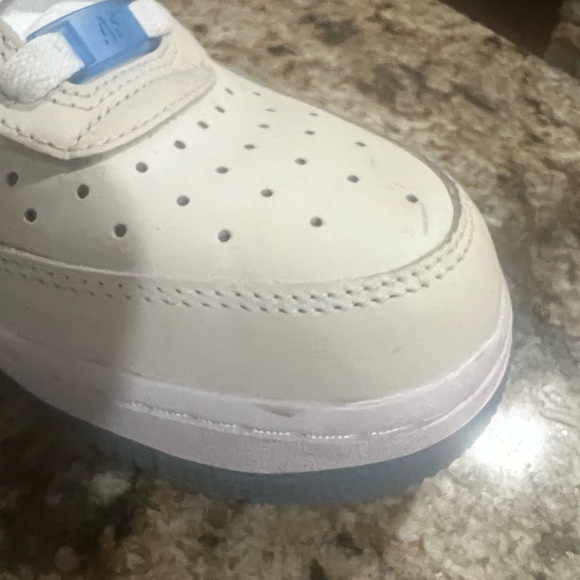 Nike Air Force 1 UV Color Changing - Picture 4 of 7